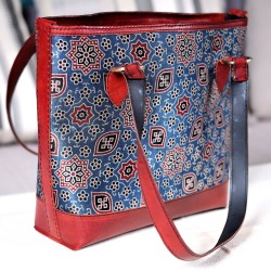 HAND MADE LEATHER SLING BAG (BIG)