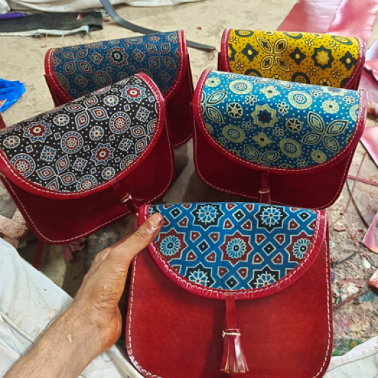 HAND MADE LEATHER SLING BAG