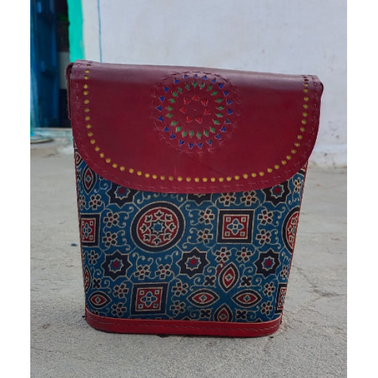 HAND MADE LEATHER SLING BAG HAND MADE LEATHER SLING BAG