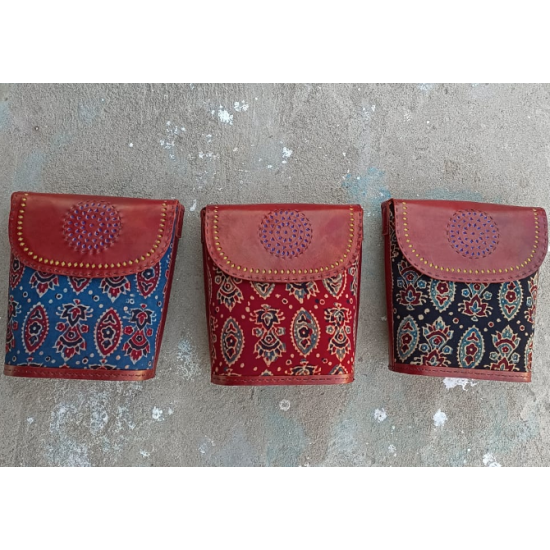 HAND MADE LEATHER SLING BAG HAND MADE LEATHER SLING BAG