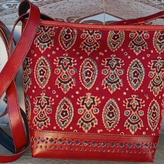 HAND MADE LEATHER SLING BAG