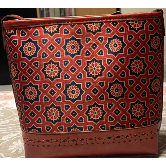 HAND MADE LEATHER SLING BAG HAND MADE LEATHER SLING BAG