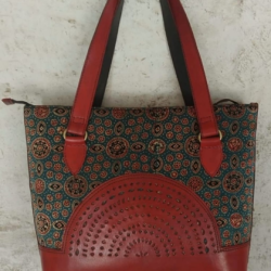 HAND MADE LEATHER SLING BAG (BIG)