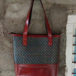 HAND MADE LEATHER SLING BAG (BIG)