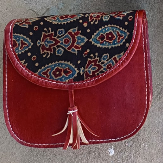 HAND MADE LEATHER SLING BAG