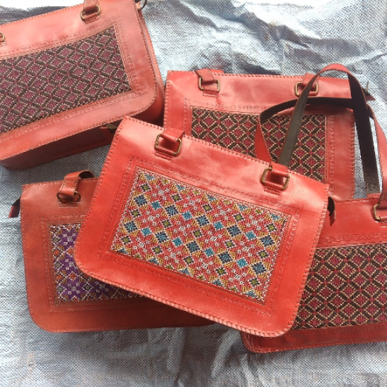 HAND MADE LEATHER HAND BAG
